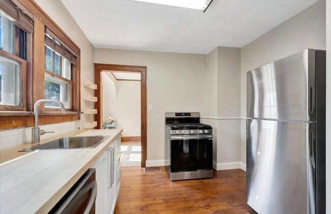 Foto del edificio - 708 W Maple St