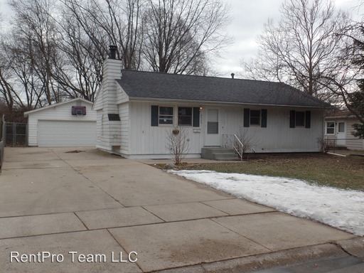 Foto principal - 2525 Crestview Dr