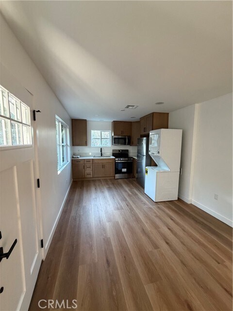 Foto del edificio - 13451 Hadley St