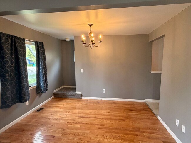 Foto del edificio - Rehabbed Waterford house available now!