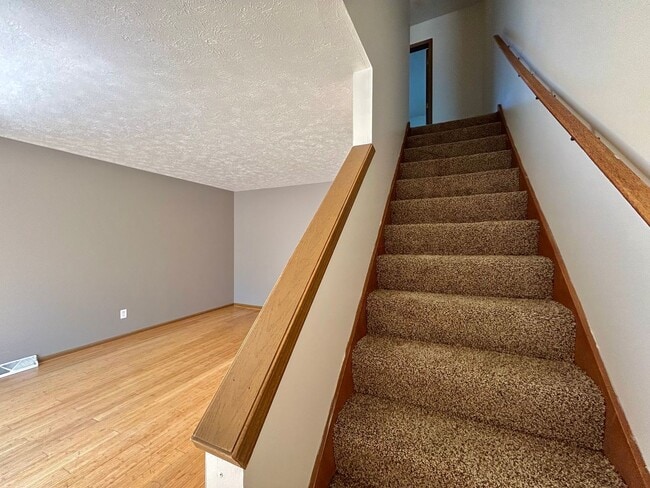 Building Photo - Two Bedroom Home in Southwest Grand Rapids