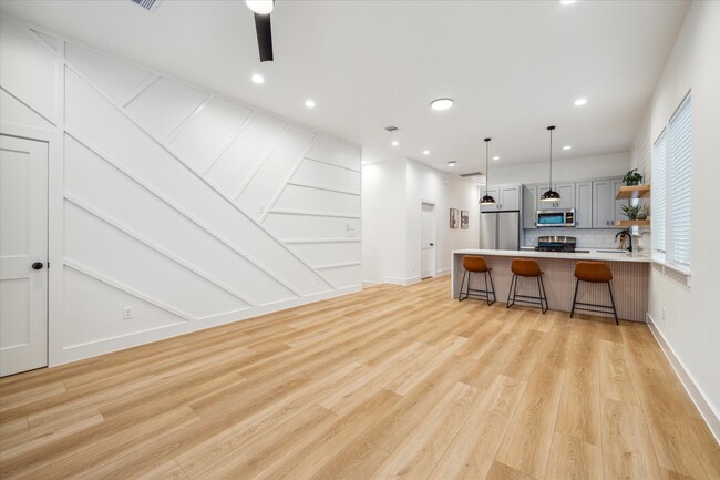 Foto del edificio - 3506 Delhi St