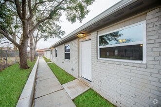 Building Photo - 5040 Mallow St