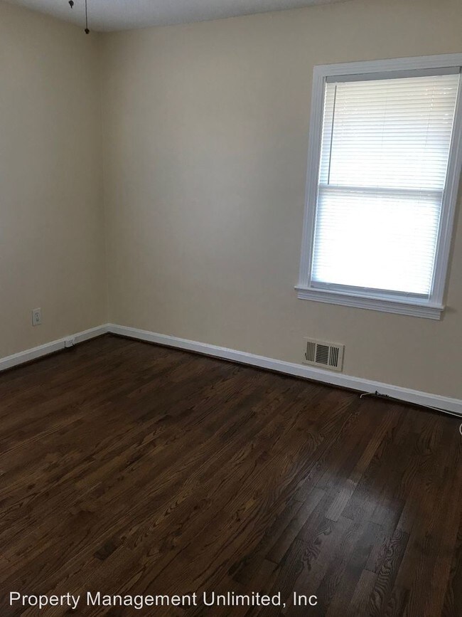 Building Photo - 921 Clay Rd