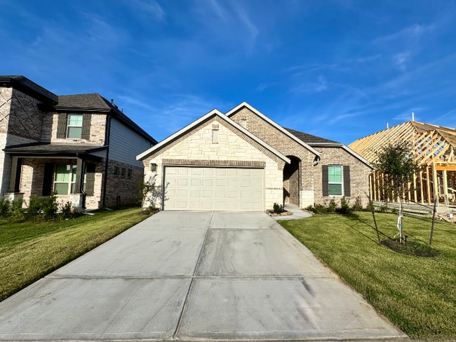 Building Photo - 6325 Fulton Dr