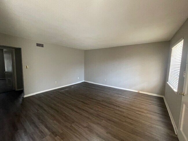 Foto del edificio - Convenient 1 Bedroom in Winston-Salem