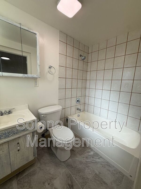 Building Photo - 4479 Walters Rd