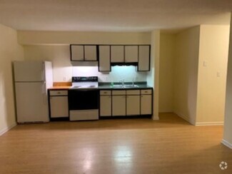 Building Photo - 130 S Estes Dr