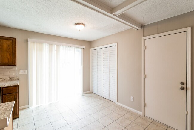 Foto del edificio - 617 Brailsford Blvd
