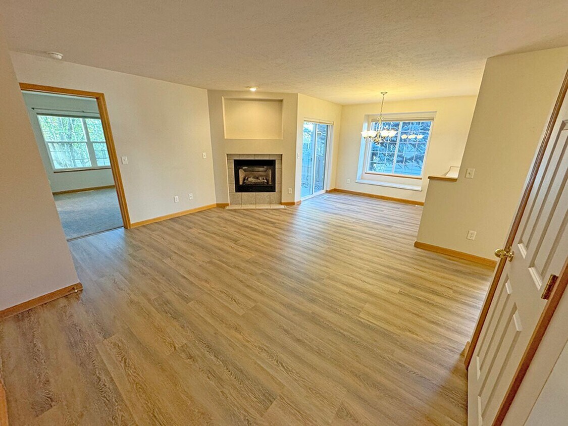 Primary Photo - Clean Three Bedroom Condo on Bozeman's Wes...