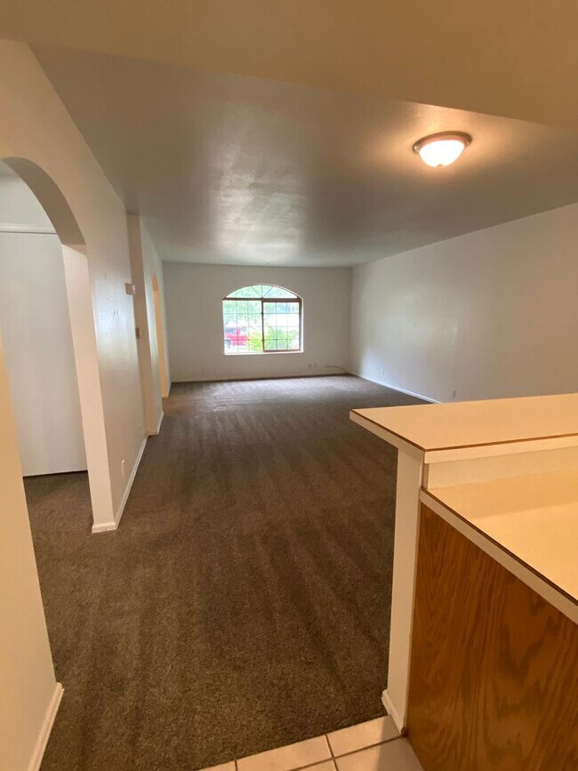 Foto del edificio - 2 bedroom 2 bath with a 1 car garage