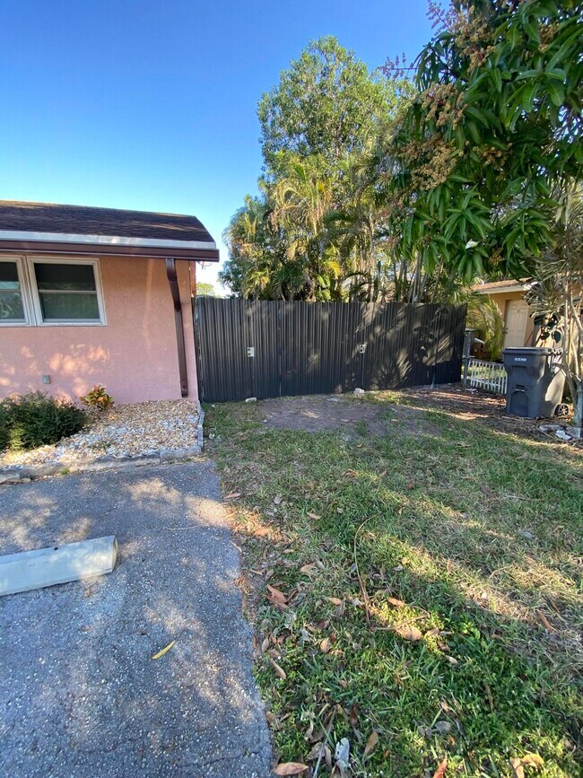 Building Photo - 4367 Edward Rd