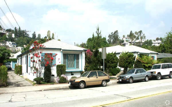 Building Photo - 2447 Griffith Park Blvd