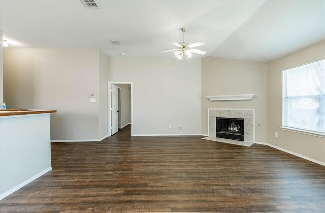 Building Photo - 4849 Carrotwood Dr