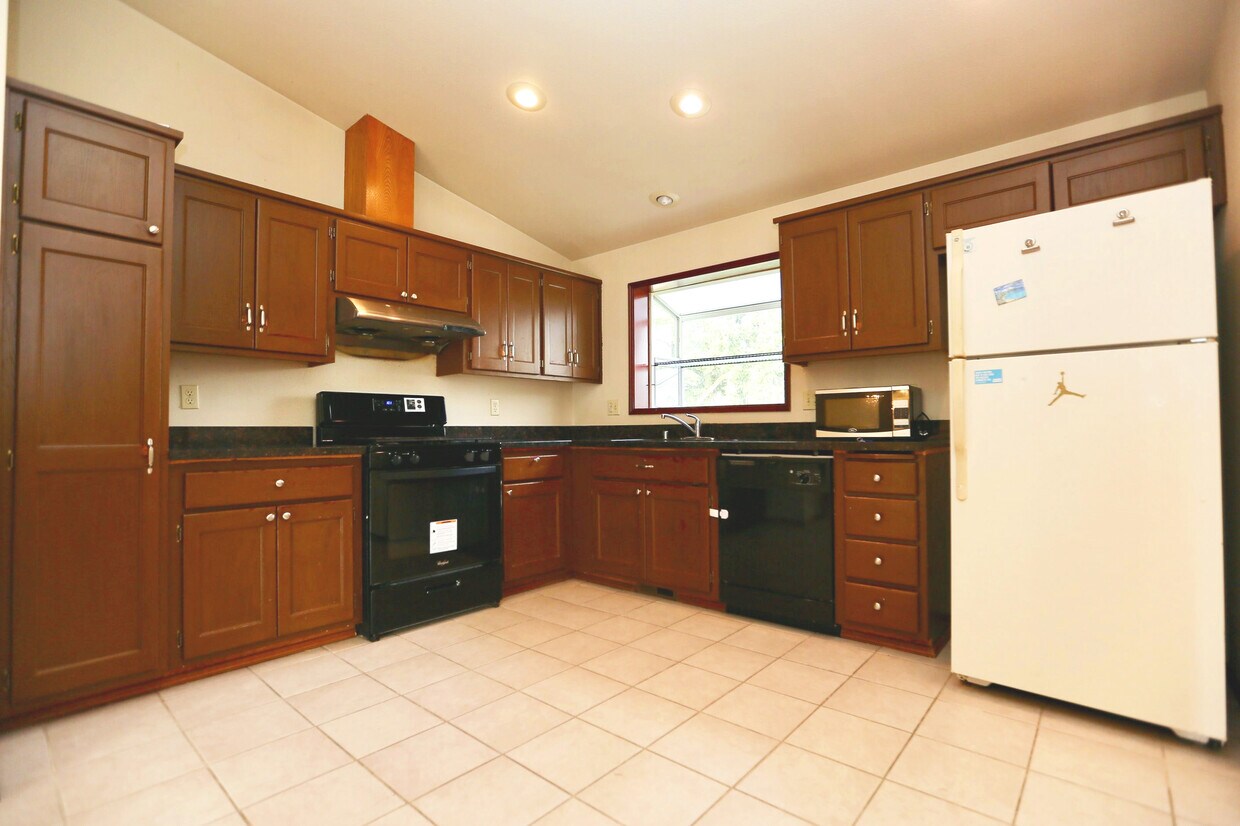 3920 NE 117th St, Seattle, WA 98125 House for Rent in Seattle, WA