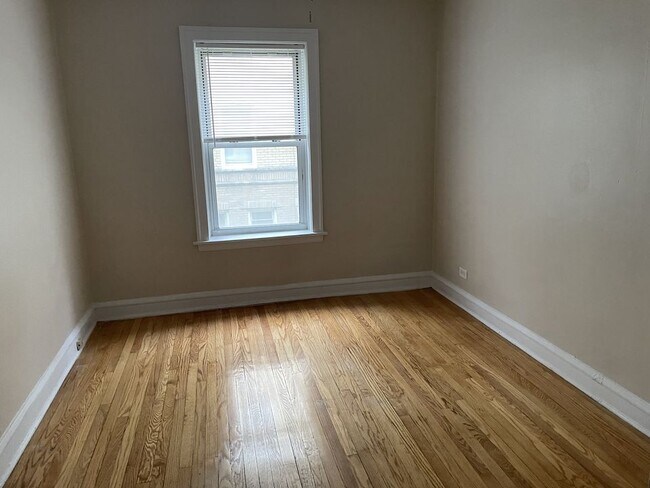 Foto del edificio - 1806 W Farwell Ave