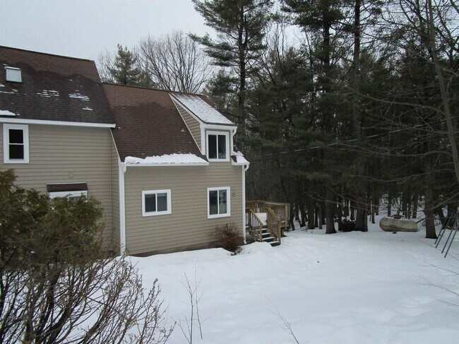 Foto del edificio - 24 Bobbys Ln