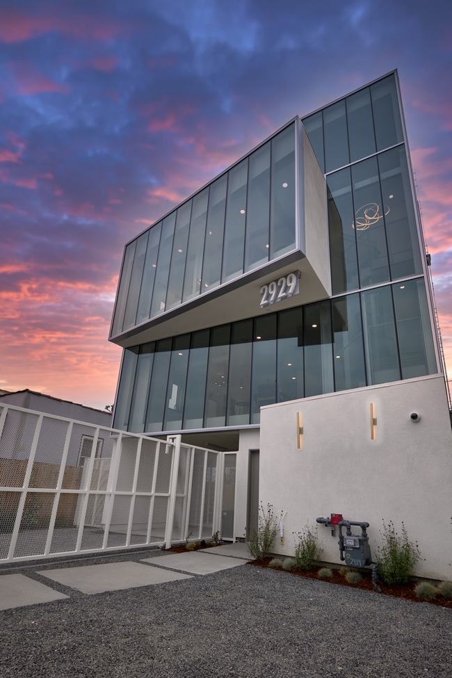 Photo - 2929 S La Brea Ave Apartments