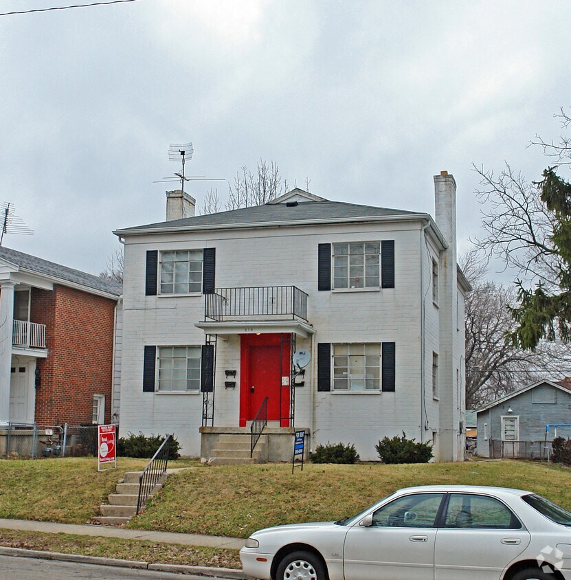 Building Photo - 319 W Fairview Ave