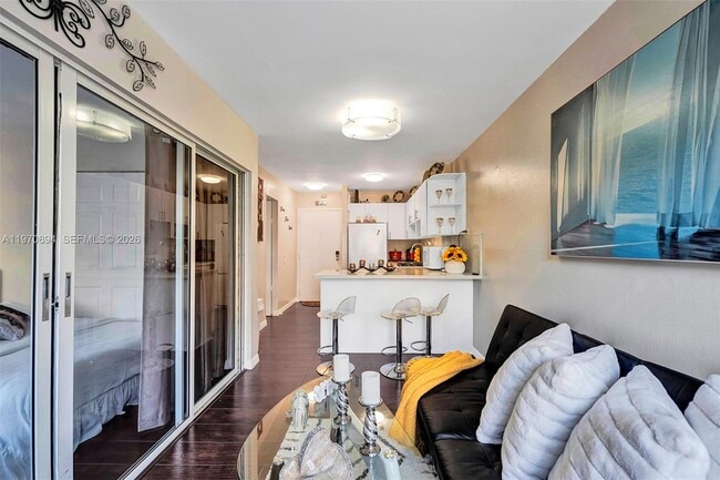 Building Photo - 710 Washington Ave