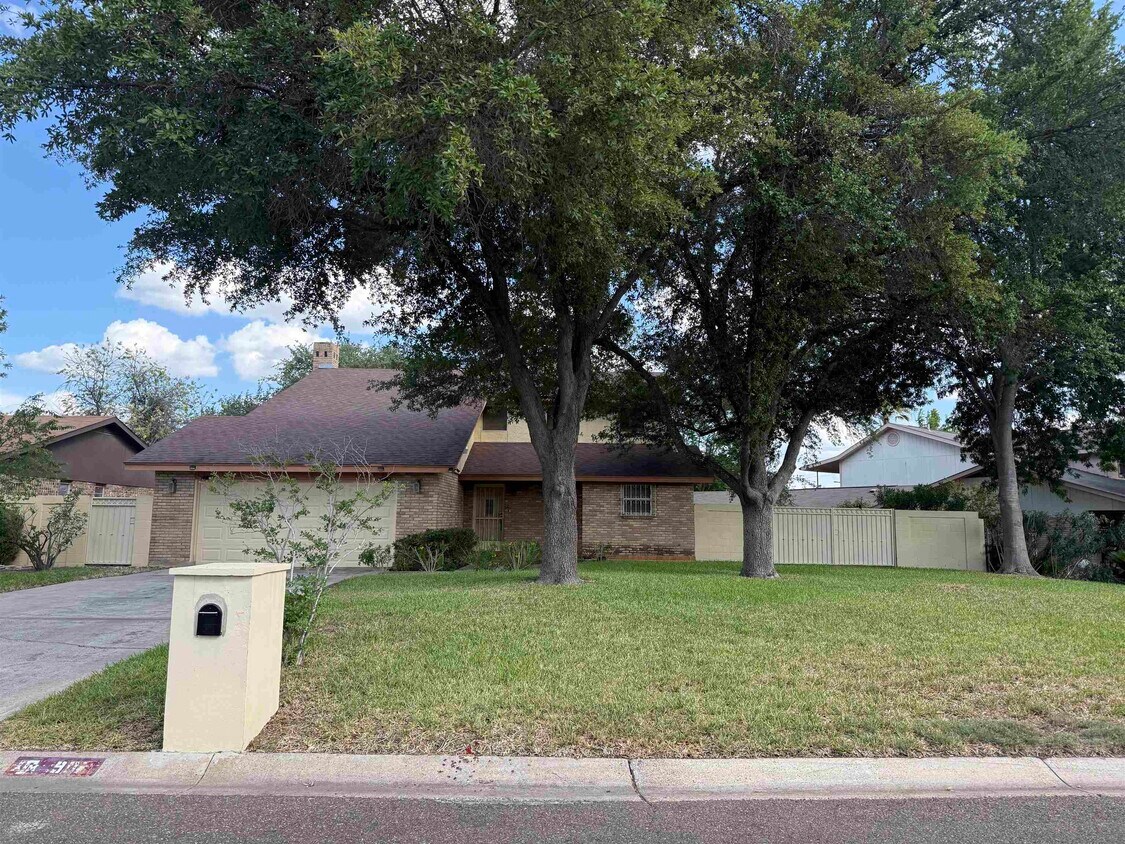 Foto principal - 901 Eden Ln