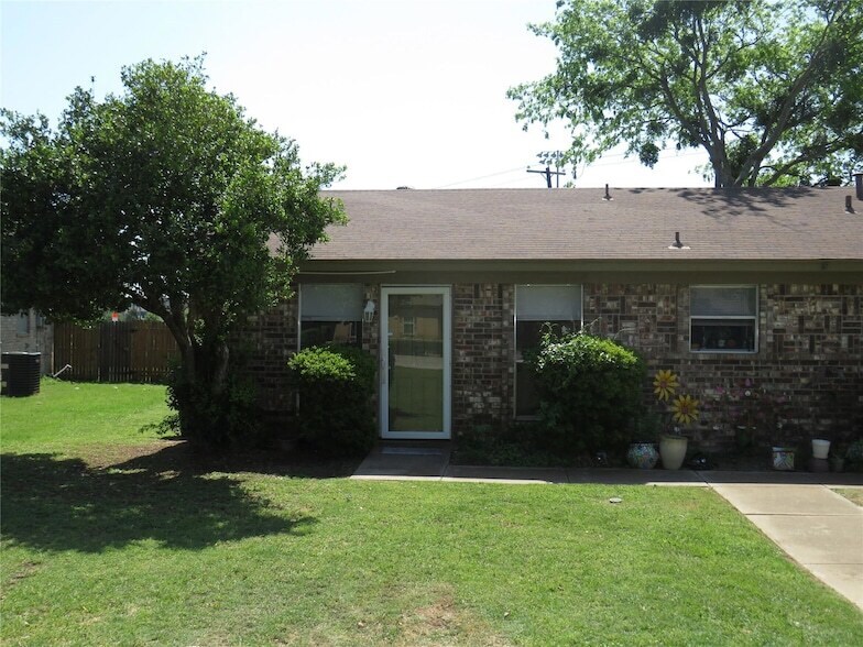 Foto principal - 713 Pleasant Manor Ave