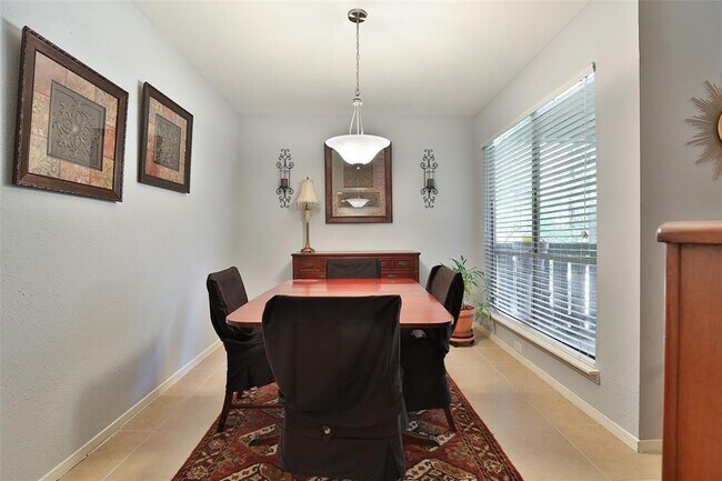 Building Photo - 5005 Georgi Ln