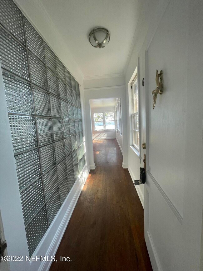 Foto del edificio - 2746 Vernon Terrace