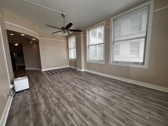 Photo - 300 S 16th St Apartment