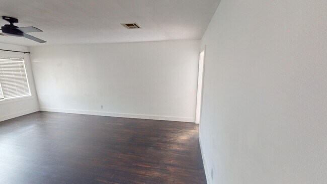 Building Photo - 4679 S Trenton Ave