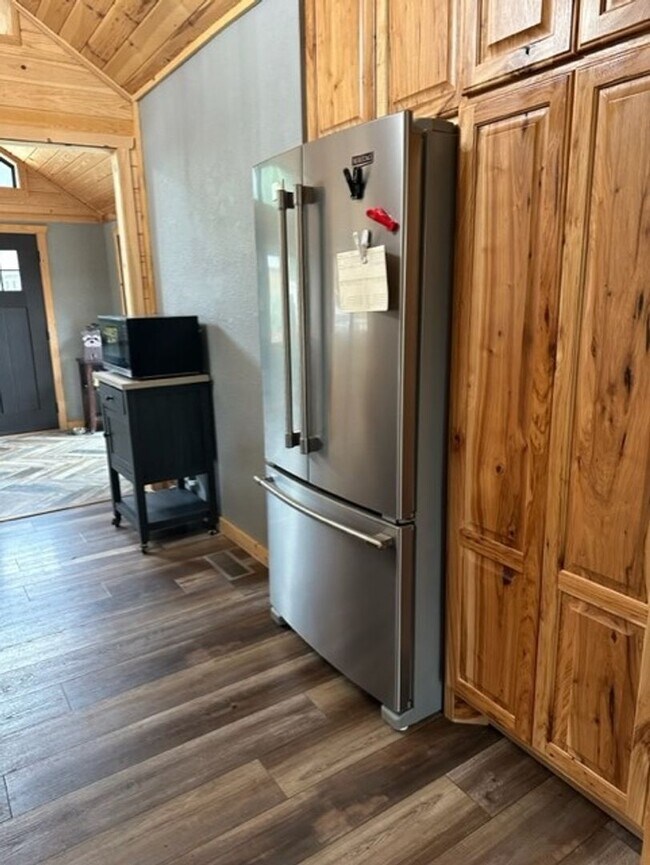 Foto del edificio - East Twin Lake Home - 3 BR, 2 Bath Single ...