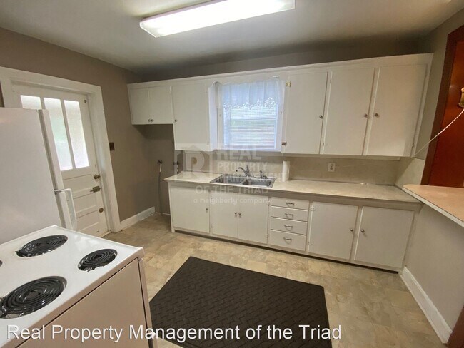 Foto del edificio - 2 br, 1 bath House - 3059 Luther Street