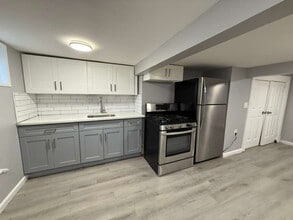 Building Photo - 179 New St