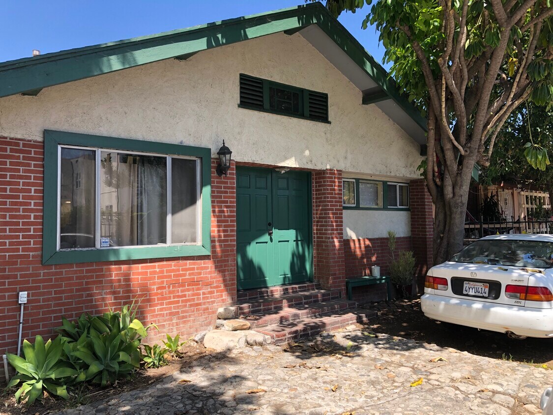 1027 N Wilton Pl, Los Angeles, CA 90038 House Rental in Los Angeles