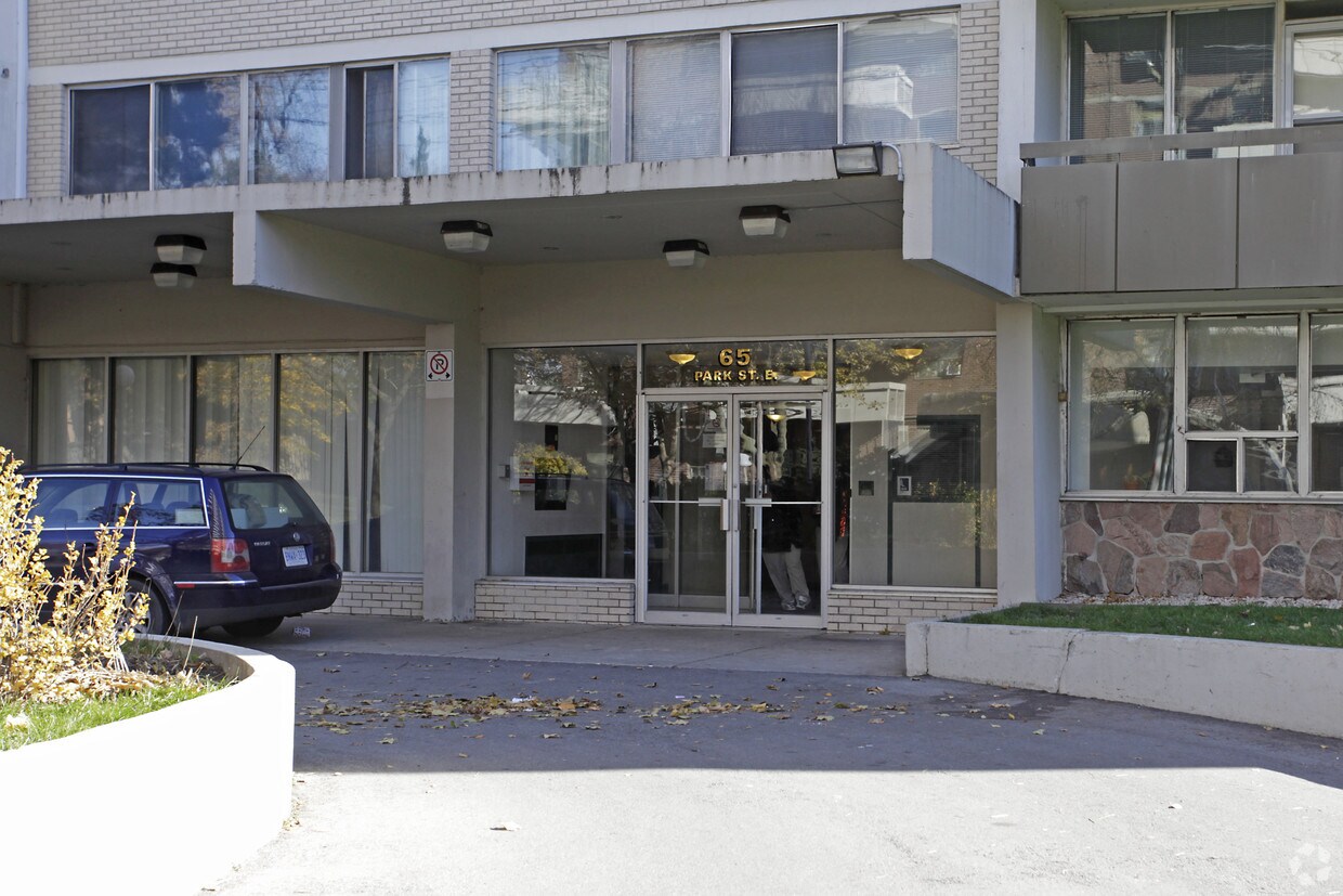 Photo du bâtiment - Park Heights Limited
