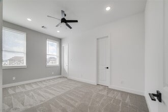 Building Photo - 171 Waterford Way