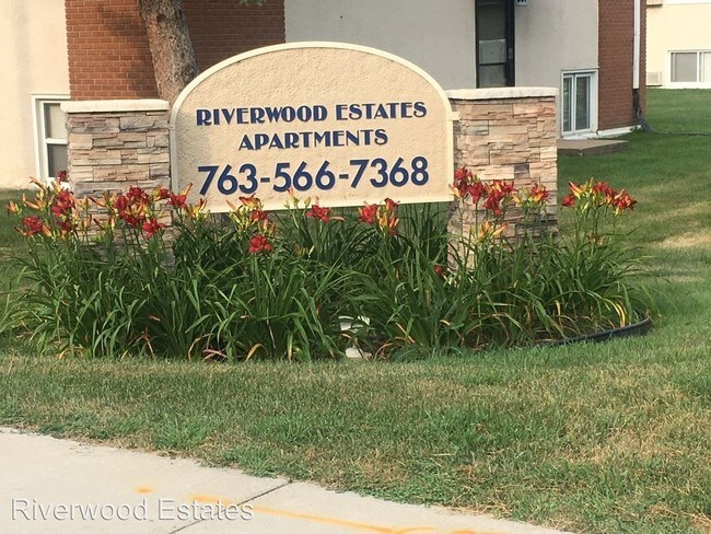 Foto del edificio - 215 65th Ave N