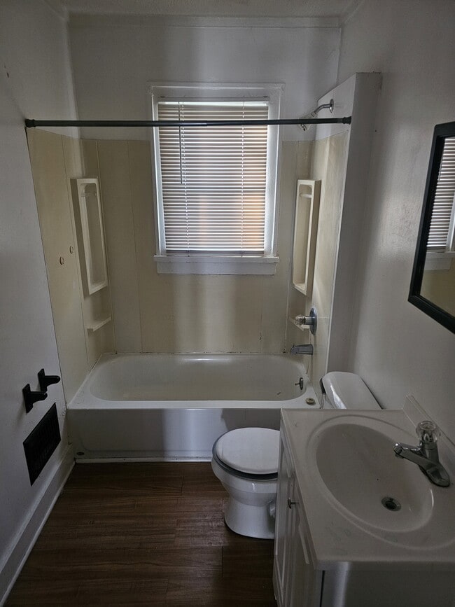 Building Photo - 2809 Gibson St