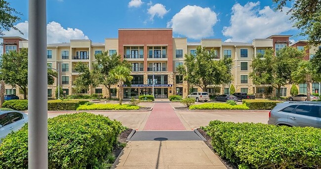 Building Photo - The Residences at Pearland Town Center Apa...