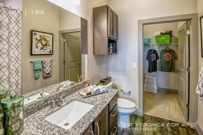 Building Photo - Marketplace Apartments by the Oak