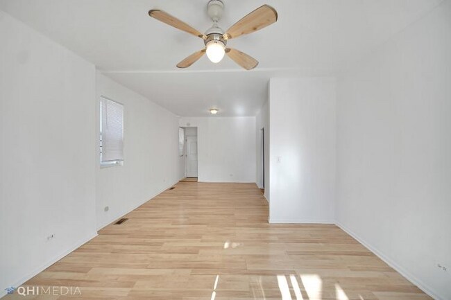 Building Photo - 1539 W Haddon Ave