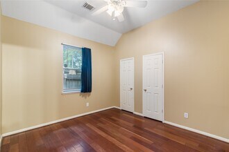 Building Photo - 6 Windfern Pl