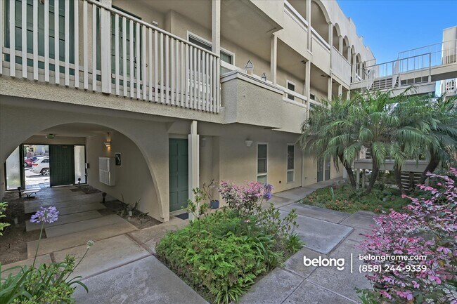 Building Photo - 3747 Yosemite St