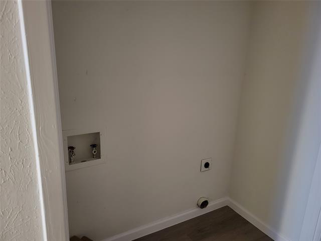 Foto del edificio - 3127 Willowbrook Ct