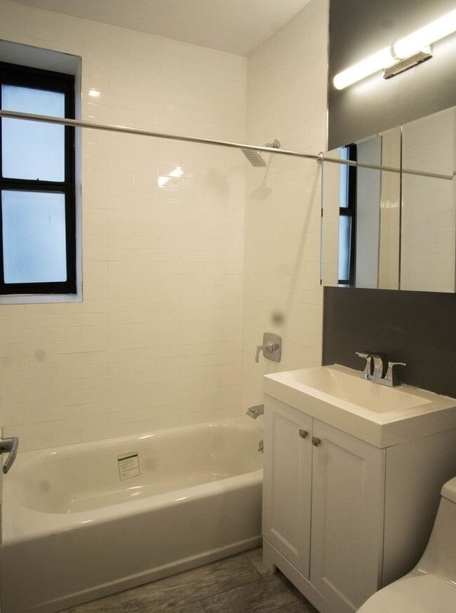 Foto del edificio - 543 E 21st St