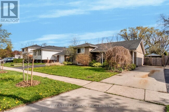 Building Photo - 332 Melores Dr