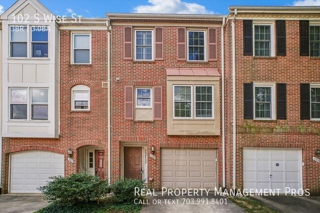 Photo - 102 S Wise St Townhome