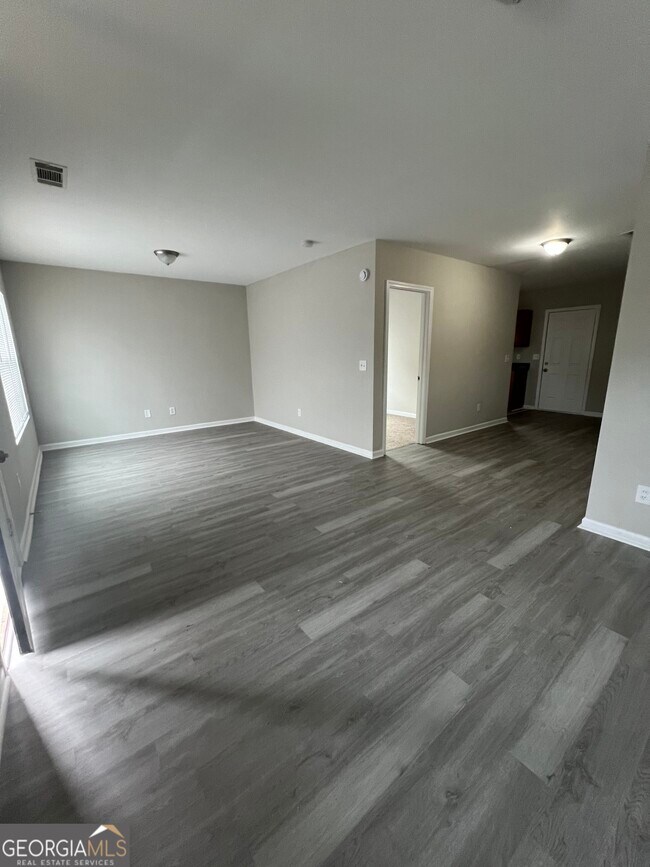 Building Photo - 733 Wheel House Ln