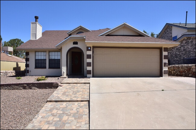 Building Photo - 7229 Canyon Run Dr