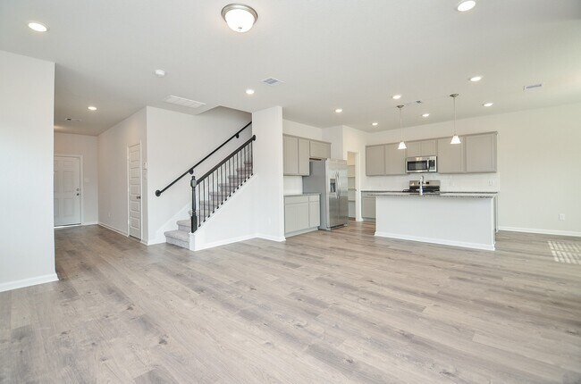 Foto del edificio - 27378 Axis Deer Trl